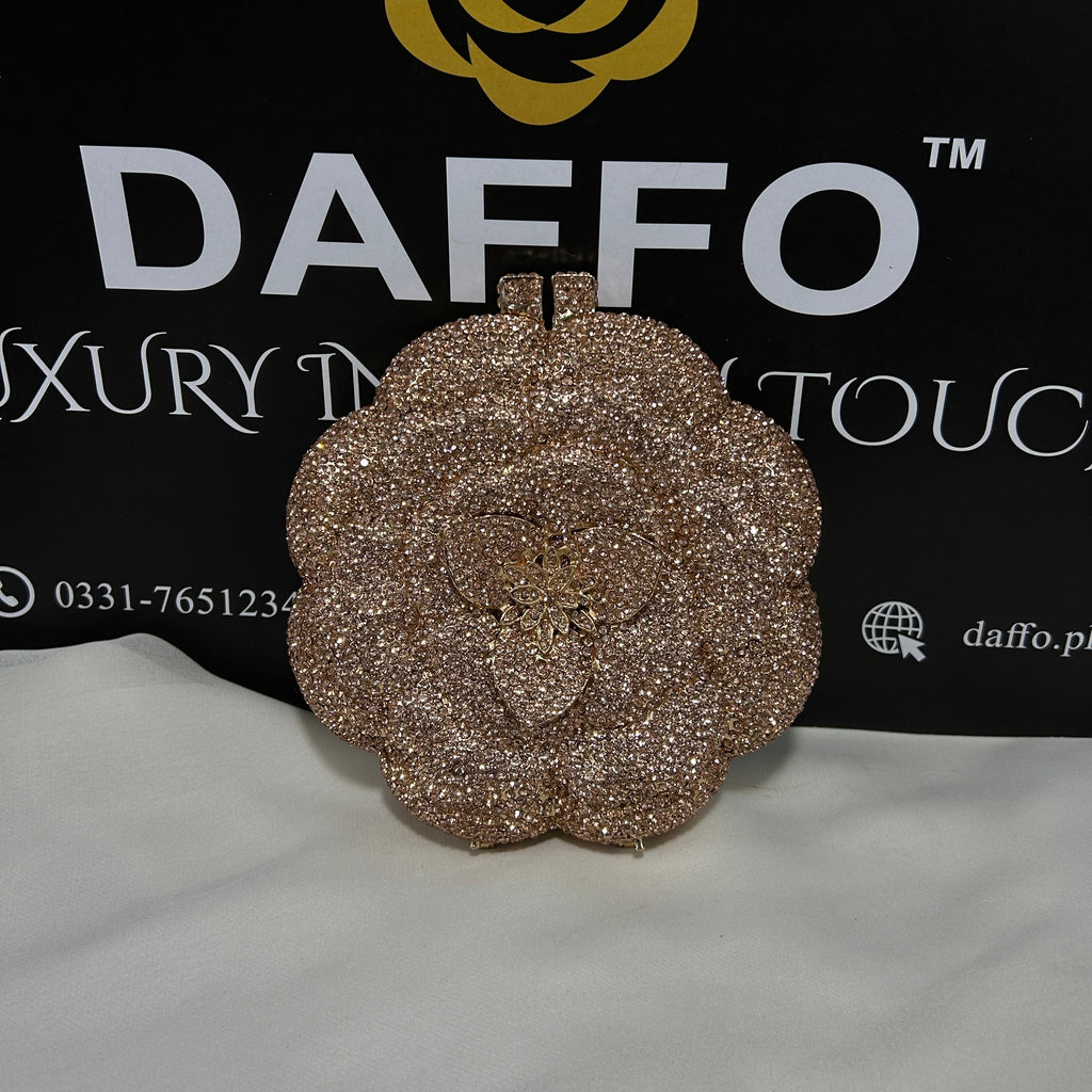 Luxurious Metal Ladies Clutch Flower Shaped 