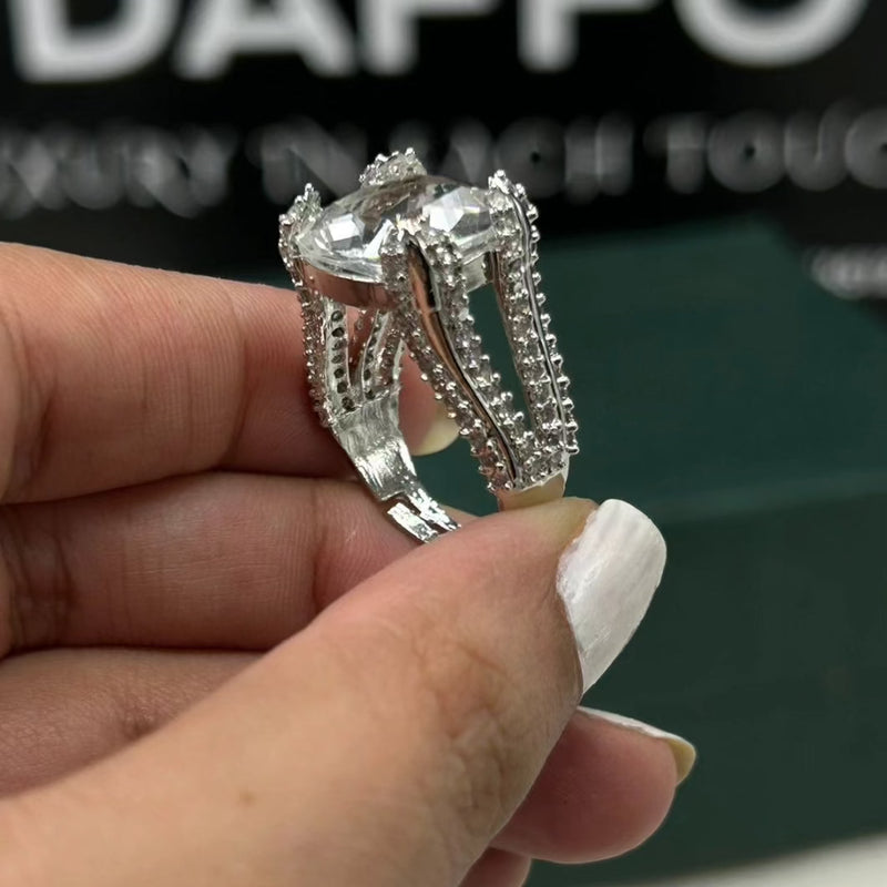 Daffo Crystallin Ring