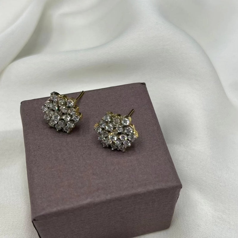 Daffo diamond cut studs