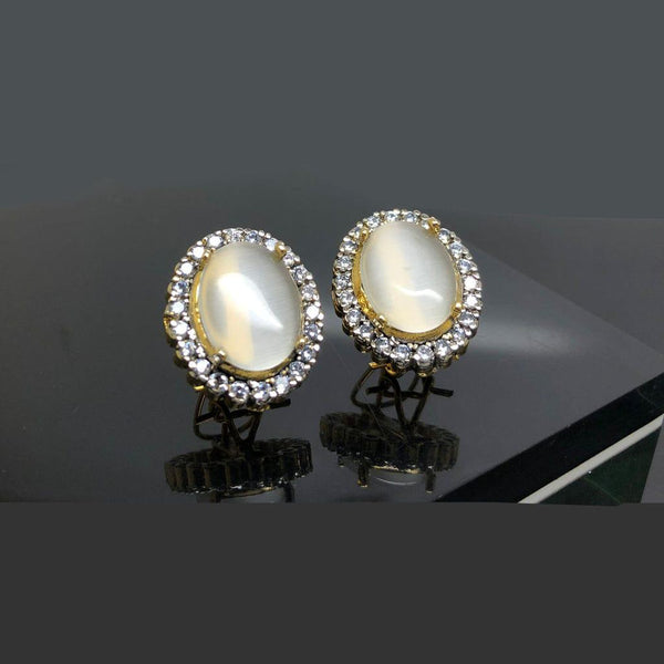 ELEGANT UNI STONE STUDS