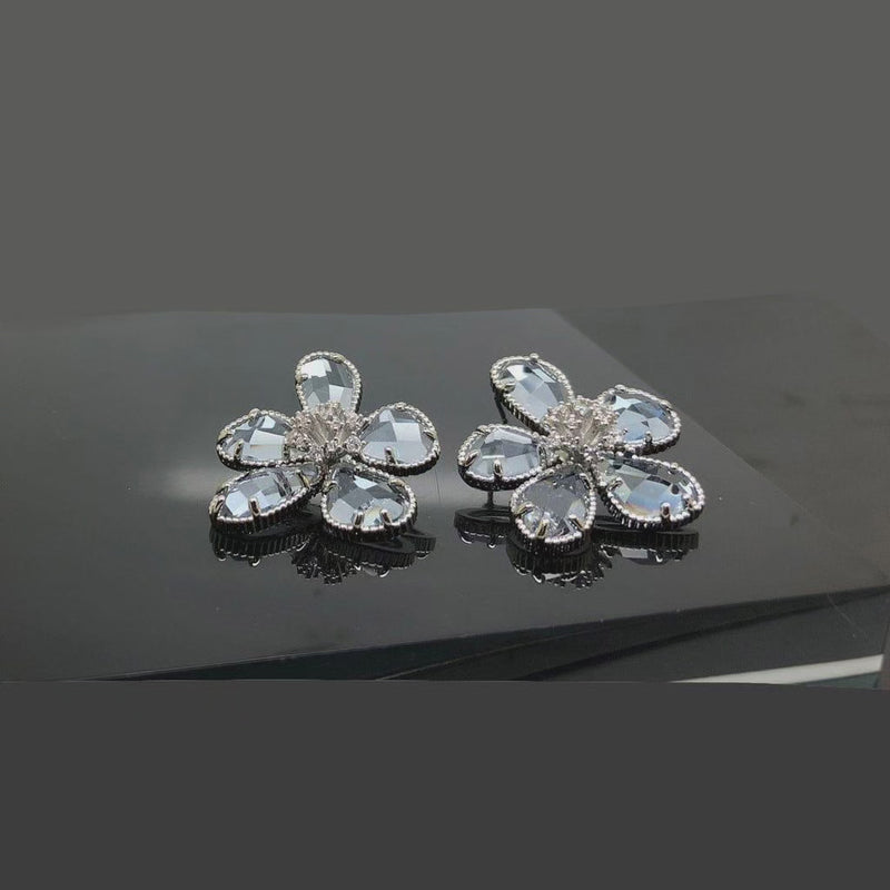 Crystallin Floral studs