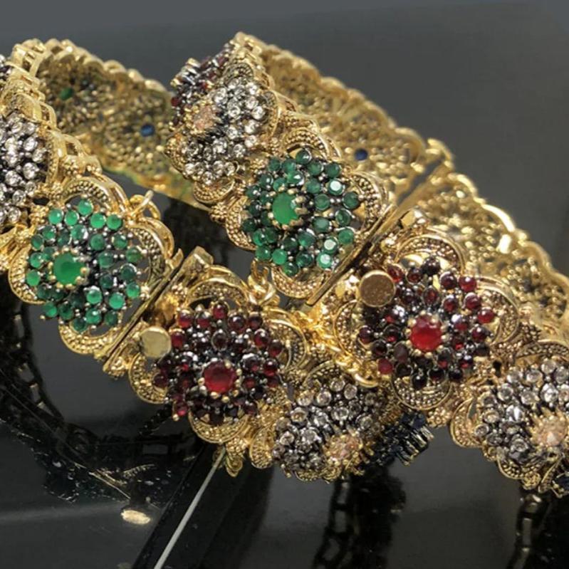 Stunning gold-plated bangles with diamond-cut stones (PAIR)