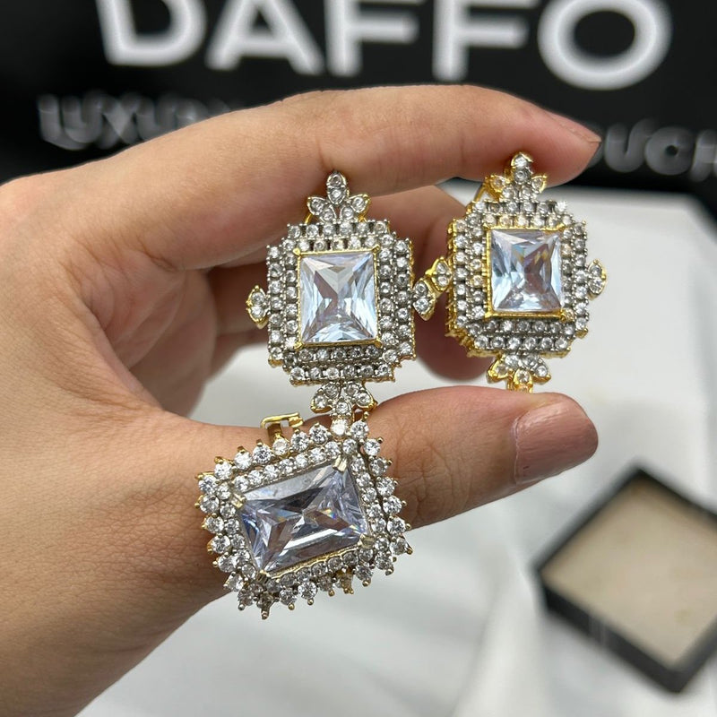 DIAMOND CUT STUDS