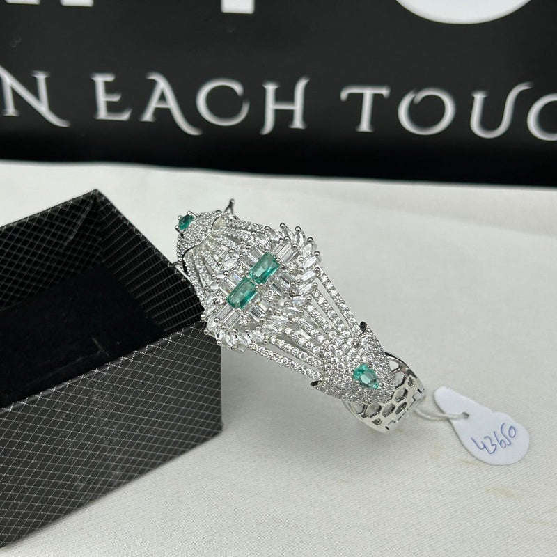 one carat American diamond openable handcuff