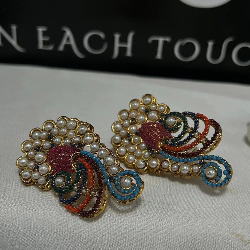 ANTIQUE EARRING