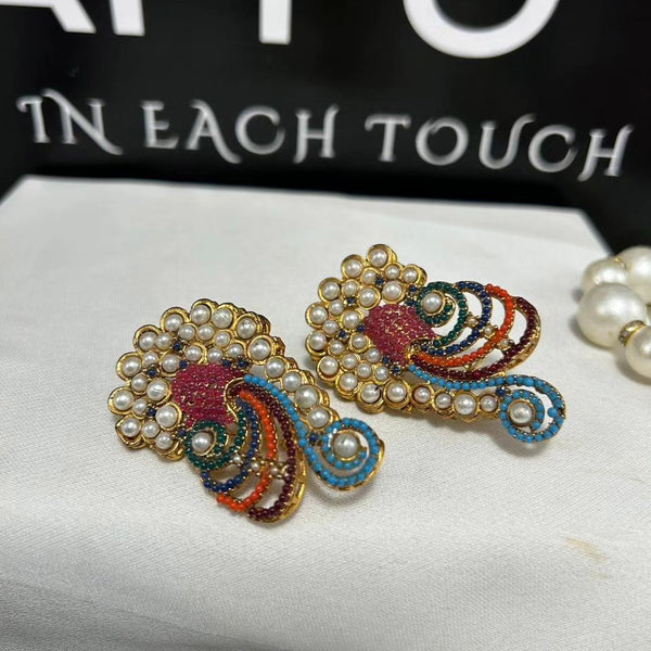 ANTIQUE EARRING