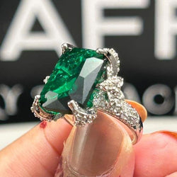 DAFFO GREEN EMAARALD LUXE RING