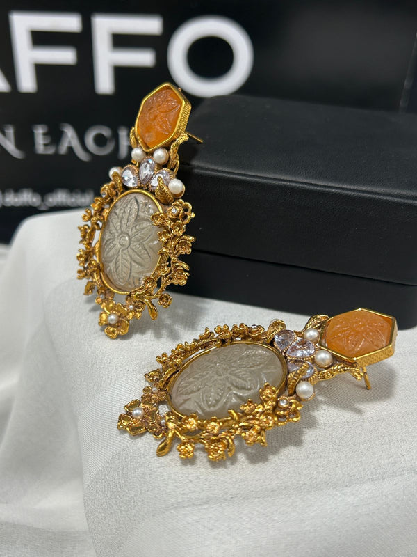 Daffo subtle earrings